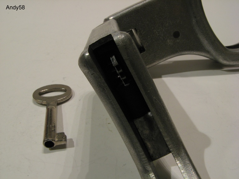 2 lock detail